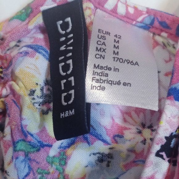DIVIDED BY H&M WOMEN'S PINK FLORAL STRAPPY OPEN BACK SHORT SUNDRESS sz Medium - Picture 3 of 7